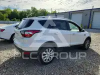 2017 Ford ESCAPE photo