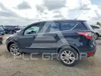 2017 Ford ESCAPE photo