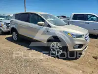 2017 Ford ESCAPE photo