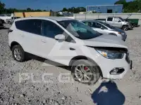 2017 Ford ESCAPE photo
