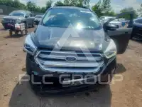 2017 Ford ESCAPE photo