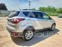 2017 Ford ESCAPE photo