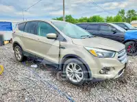 2017 Ford ESCAPE photo