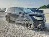 2017 Ford ESCAPE photo