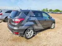 2017 Ford ESCAPE photo