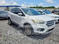 2017 Ford ESCAPE photo