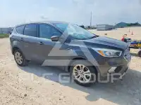2017 Ford ESCAPE photo
