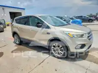 2017 Ford ESCAPE photo