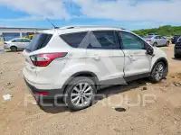 2017 Ford ESCAPE photo