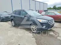2017 Ford ESCAPE photo