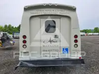2017 Ford E-450 фото