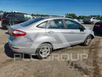 2017 Ford FIESTA фото