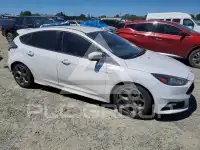 2017 Ford FOCUS фото