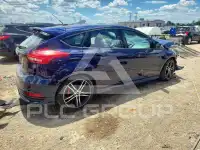 2017 Ford FOCUS фото