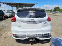 2017 Ford FOCUS photo