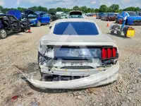 2017 Ford MUSTANG photo