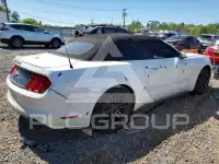 2017 Ford MUSTANG photo