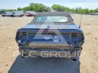 2017 Ford MUSTANG photo