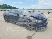 2017 Ford MUSTANG photo