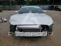 2017 Ford MUSTANG photo