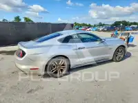 2017 Ford MUSTANG photo