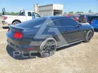 2017 Ford MUSTANG photo