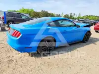 2017 Ford MUSTANG photo