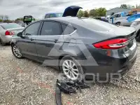 2017 Ford FUSION фото