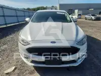 2017 Ford FUSION фото