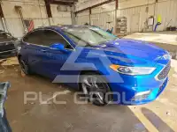 2017 Ford FUSION фото
