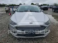 2017 Ford FUSION фото