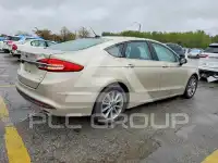 2017 Ford FUSION фото