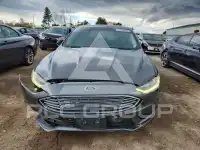 2017 Ford FUSION фото