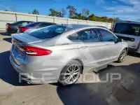 2017 Ford FUSION photo