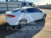 2017 Ford FUSION фото