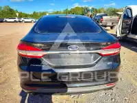 2017 Ford FUSION фото