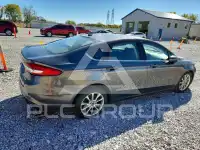 2017 Ford FUSION фото