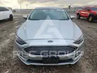 2017 Ford FUSION фото