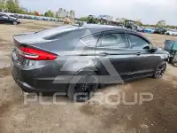 2017 Ford FUSION фото