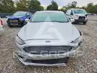 2017 Ford FUSION фото