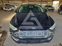 2017 Ford FUSION фото