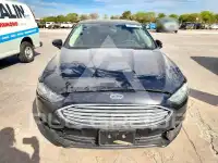 2017 Ford FUSION фото