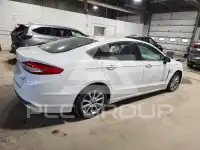 2017 Ford FUSION photo