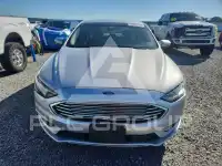 2017 Ford FUSION фото