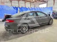 2017 Ford FUSION фото