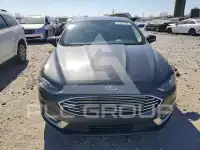 2017 Ford FUSION photo