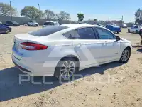 2017 Ford FUSION фото