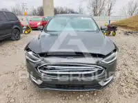 2017 Ford FUSION фото