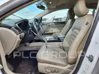 2017 Ford FUSION фото