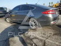 2017 Ford FUSION фото
